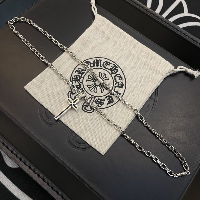 Ch*0me He**ts necklaces